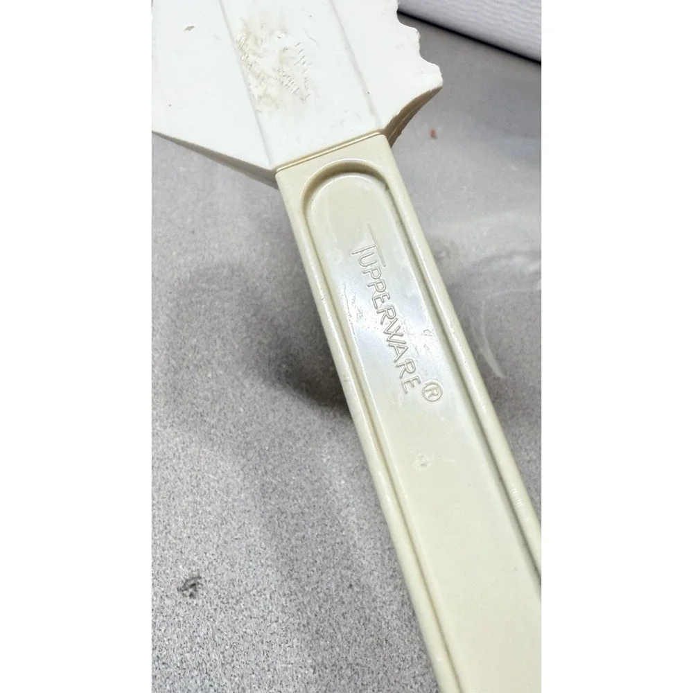 Tupperware Serrated Spreader‎ Spatula 10